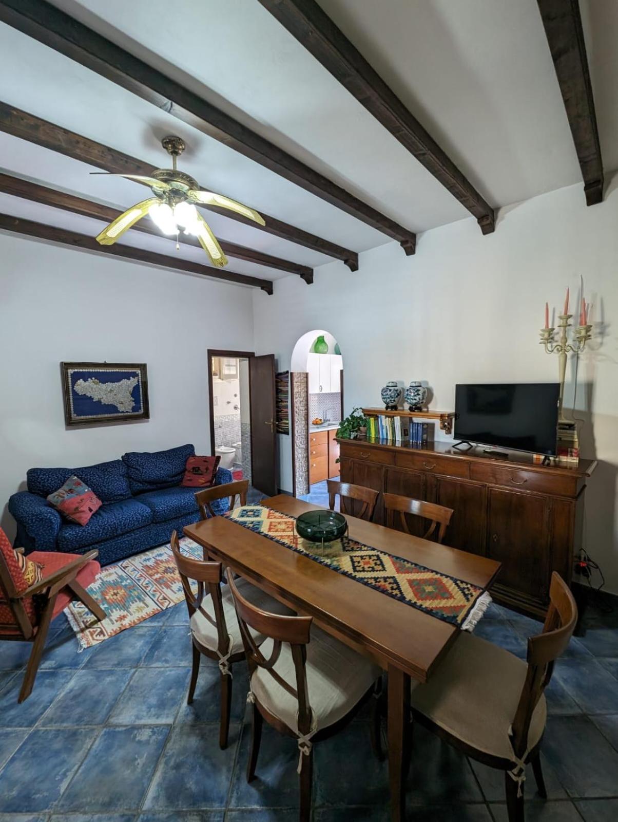 Villa Baia Di Cornino Кустоначи Екстериор снимка