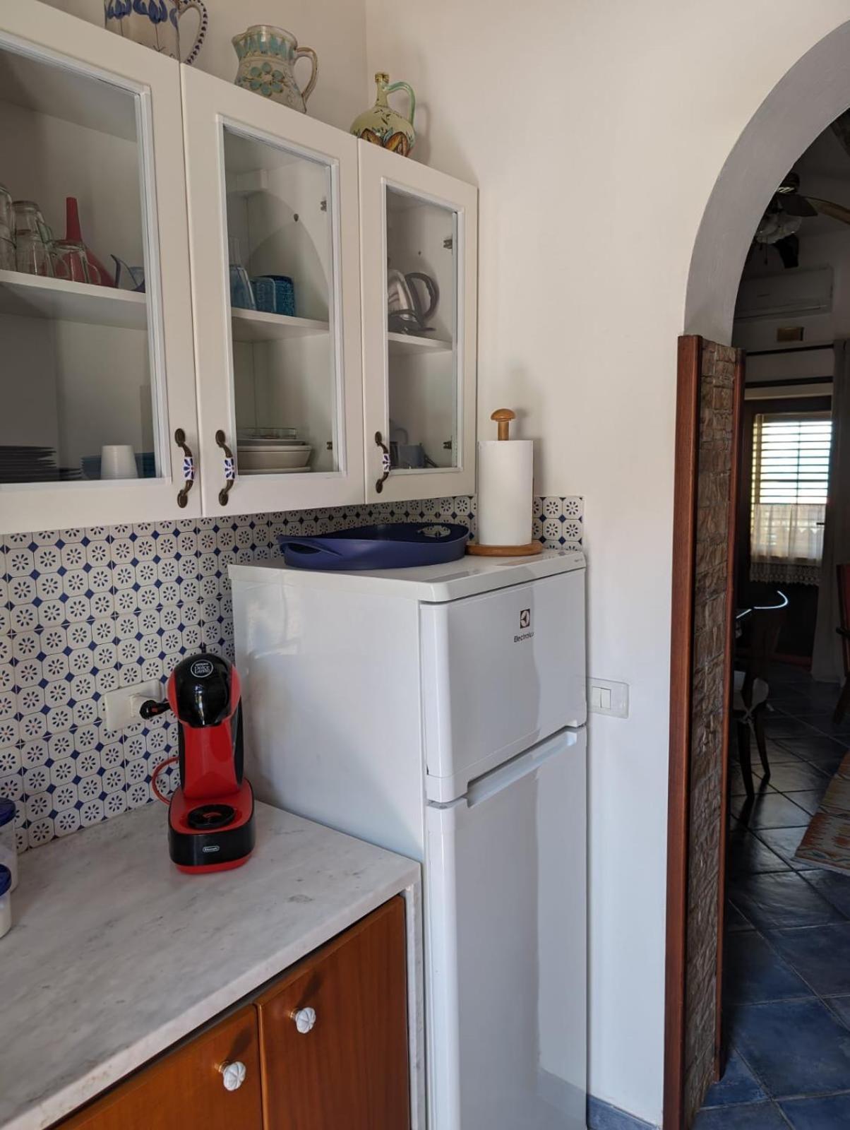 Villa Baia Di Cornino Кустоначи Екстериор снимка