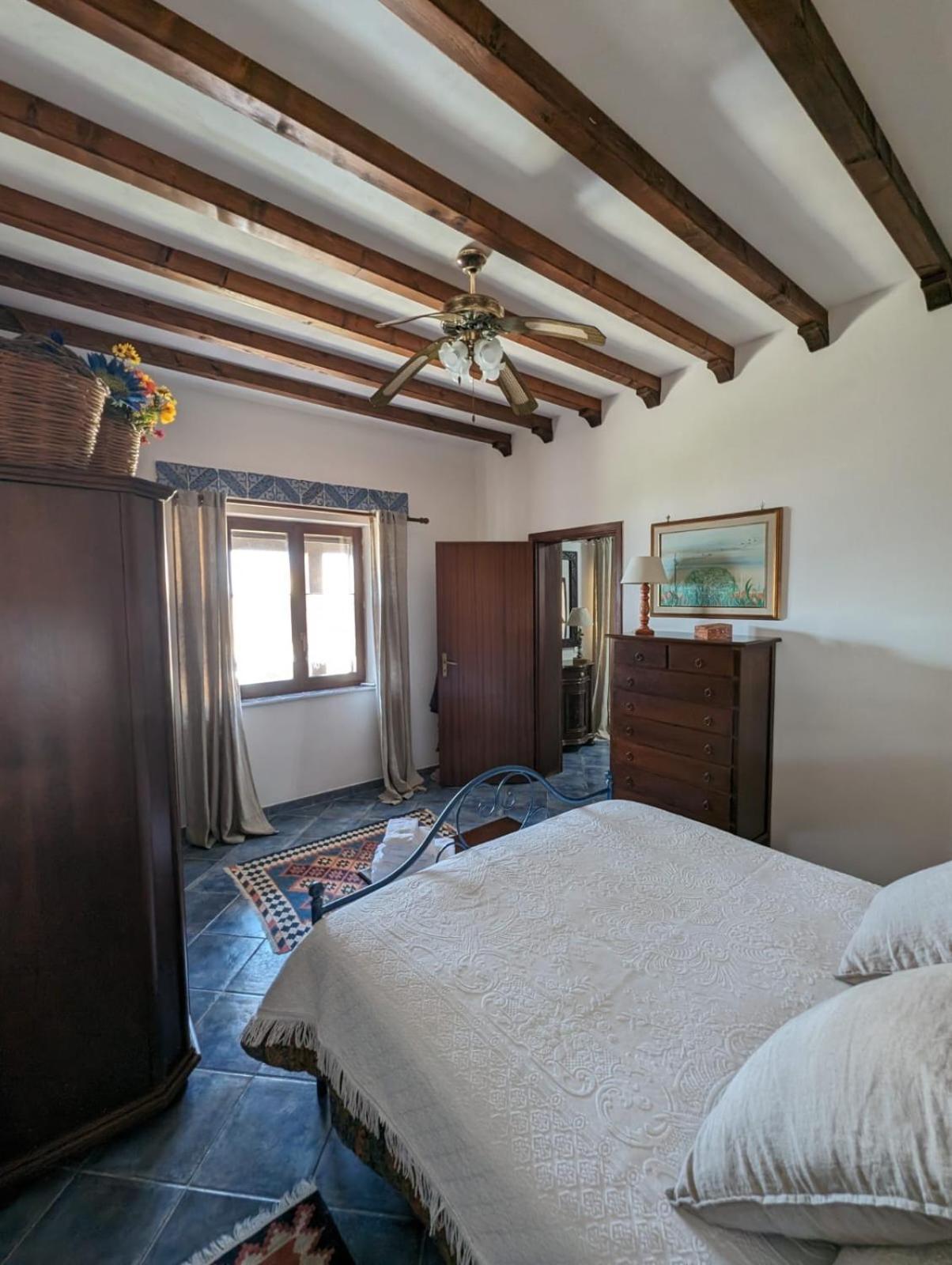 Villa Baia Di Cornino Кустоначи Екстериор снимка