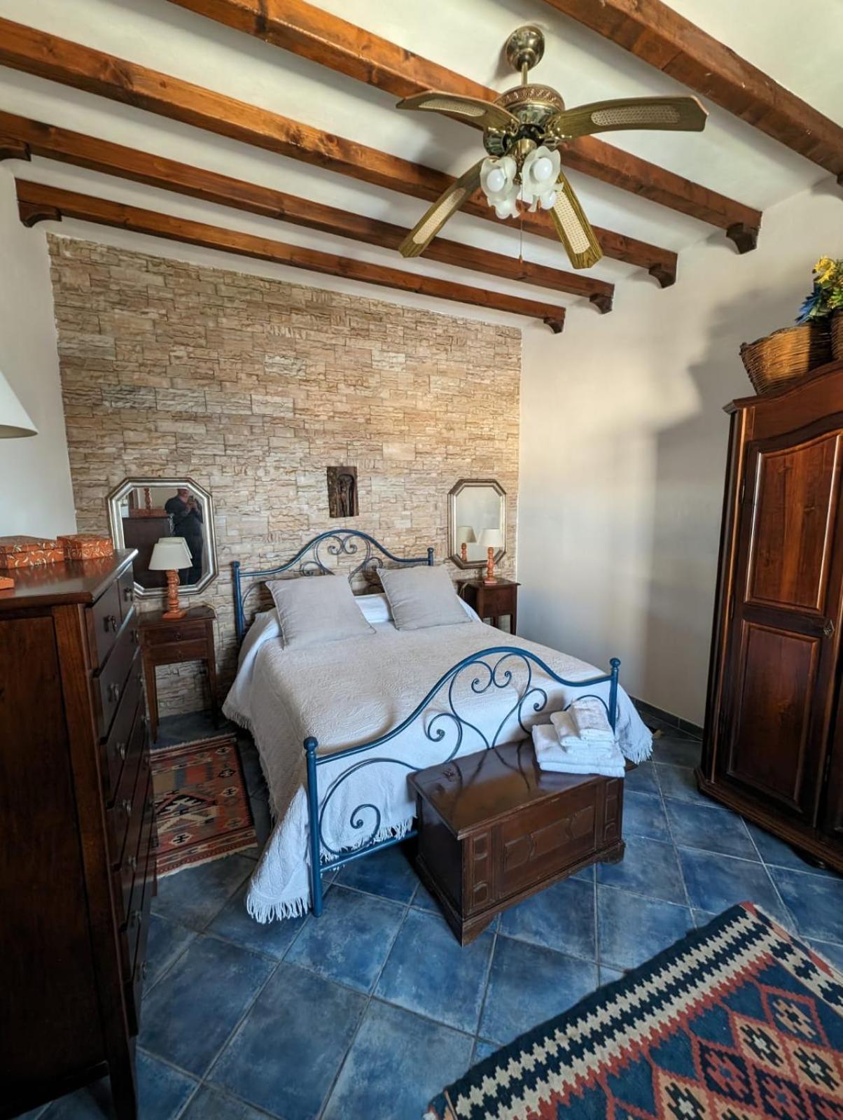 Villa Baia Di Cornino Кустоначи Екстериор снимка