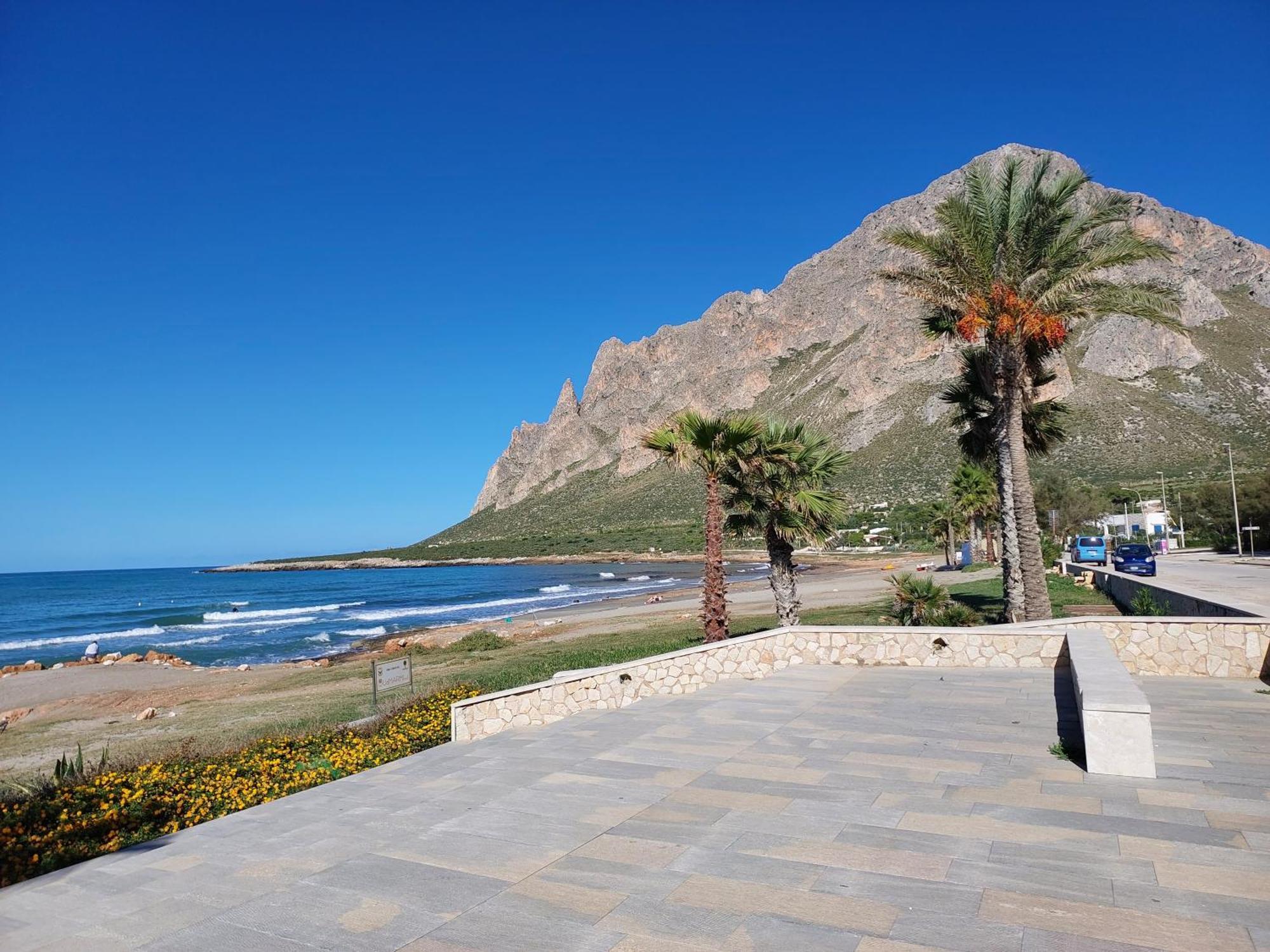 Villa Baia Di Cornino Кустоначи Екстериор снимка